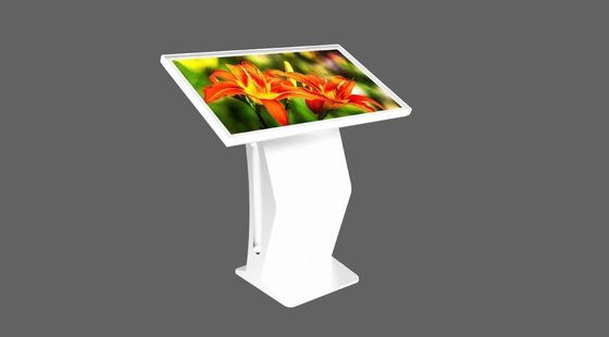 55 Inch Vloerstaande All-In-One Kiosk Computer met Infrarood Touchscreen en Android of Windows Systeem